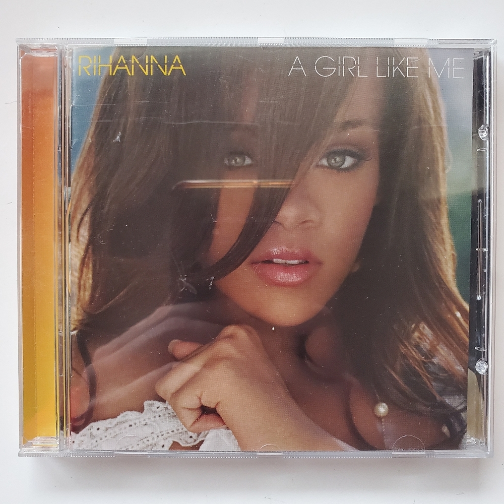 Rihanna 'A Girl Like Me' CD 💿3/$35+Free Shipping!🚚